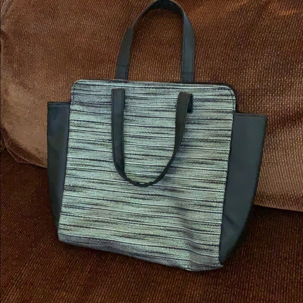 Medium sized tote bag